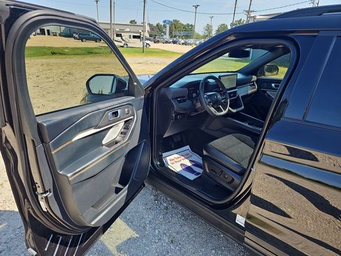 Used 2026 Ford Explorer Tremor w/ Tremor Ultimate Package AWD/4WD image 21