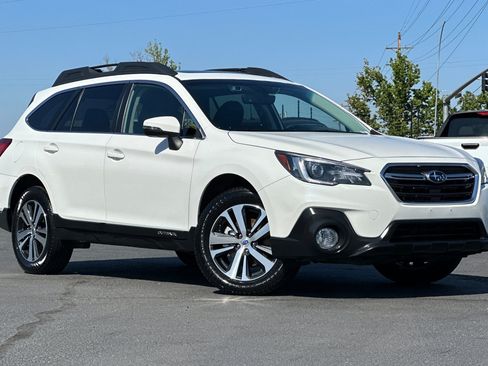 Used 2019 Subaru Outback 2.5i Limited AWD/4WD image 2