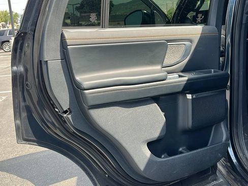 Used 2025 Ford Expedition Tremor AWD/4WD image 19