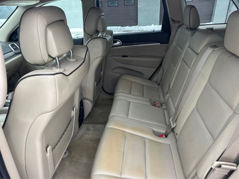 Used 2016 Jeep Grand Cherokee Overland w/ Advanced Technology Group image 12