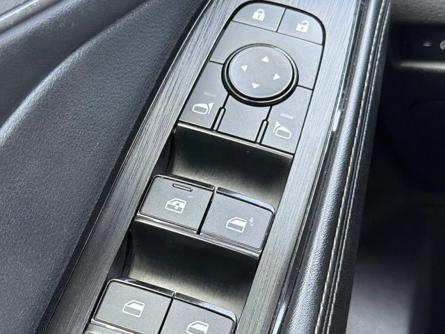 Used 2025 Nissan Rogue SV AWD/4WD image 23