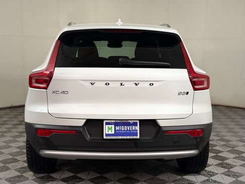 Used 2025 Volvo XC40 B5 Core w/ Protection Package Premier AWD/4WD image 5