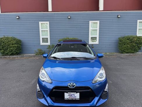 Used 2016 Toyota Prius C Three FWD image 8