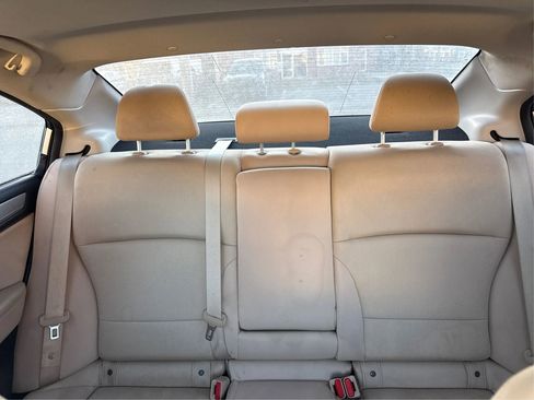 Used 2015 Subaru Legacy 2.5i Premium w/ Moonroof Package image 26