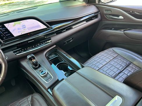 Used 2023 Cadillac Escalade Sport Platinum w/ LPO, ONYX Package AWD/4WD image 12