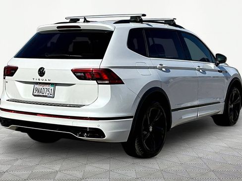 Used 2024 Volkswagen Tiguan SE R-Line FWD image 6