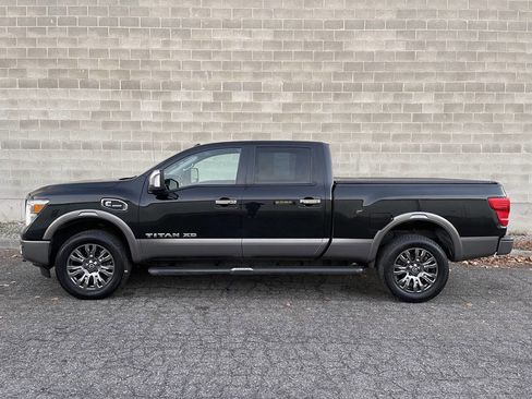 Used 2017 Nissan Titan Platinum Reserve image 8