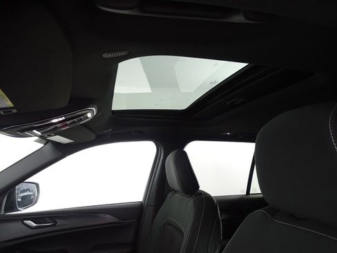 New 2025 Jeep Grand Cherokee Laredo X image 10