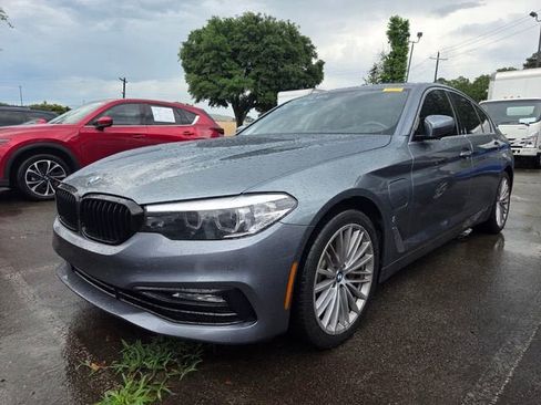 Used 2018 BMW 530e RWD image 2