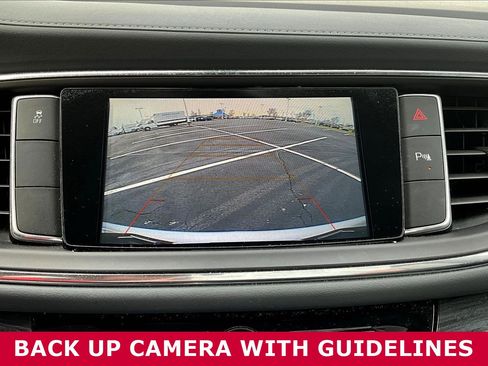 Used 2019 Buick Enclave Essence image 15