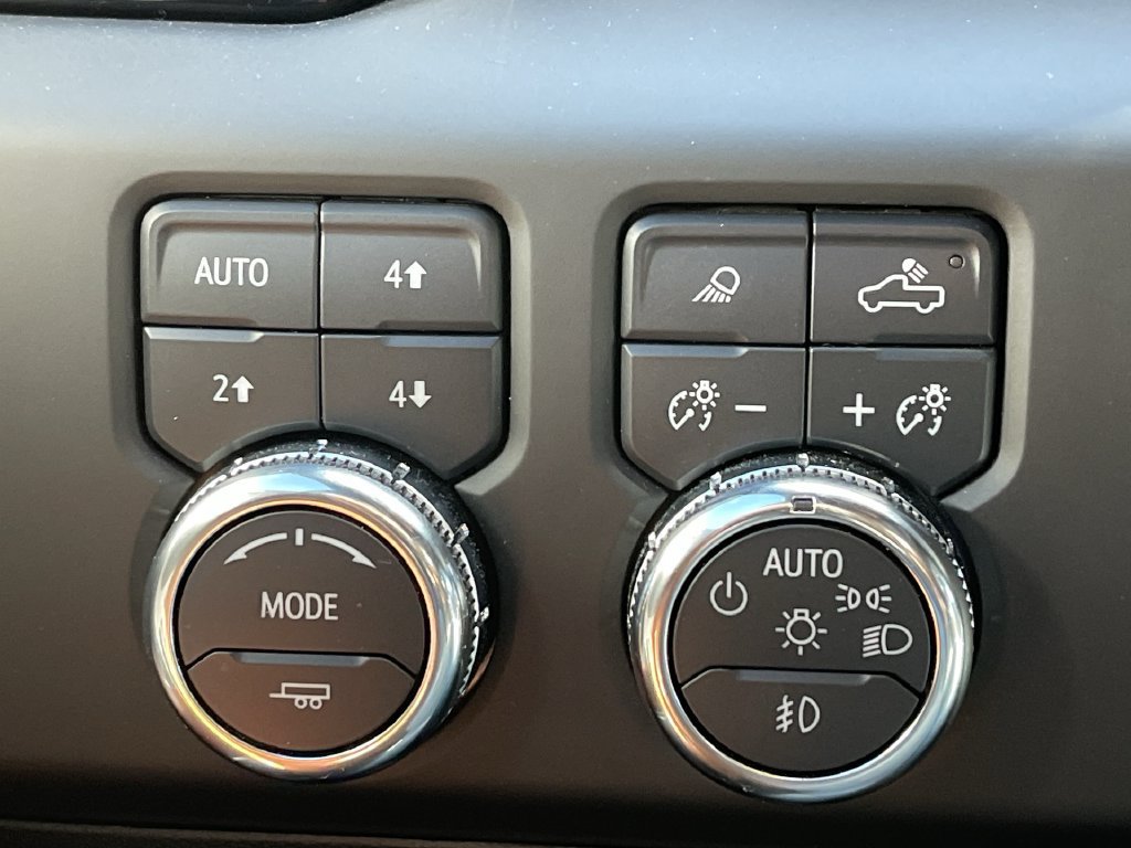 Used 2025 GMC Sierra 3500 Denali Ultimate AWD/4WD image 28
