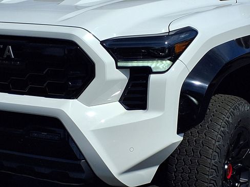 Used 2024 Toyota Tacoma TRD Pro AWD/4WD image 15