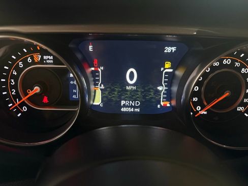 Used 2020 Jeep Gladiator Overland image 18