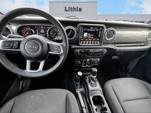 Used 2023 Jeep Wrangler Sahara image 10