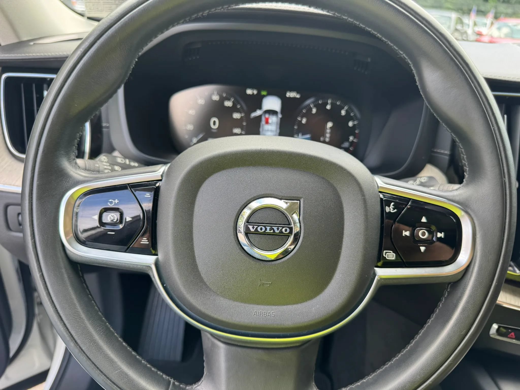 Used 2019 Volvo XC60 T5 Inscription AWD/4WD image 35