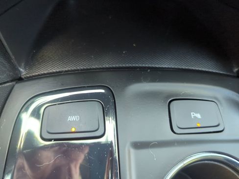 Certified 2023 Chevrolet Equinox RS w/ LPO, Floor Liner Package image 36