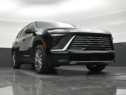 Used 2025 Buick Enclave Preferred w/ Power Package FWD image 26