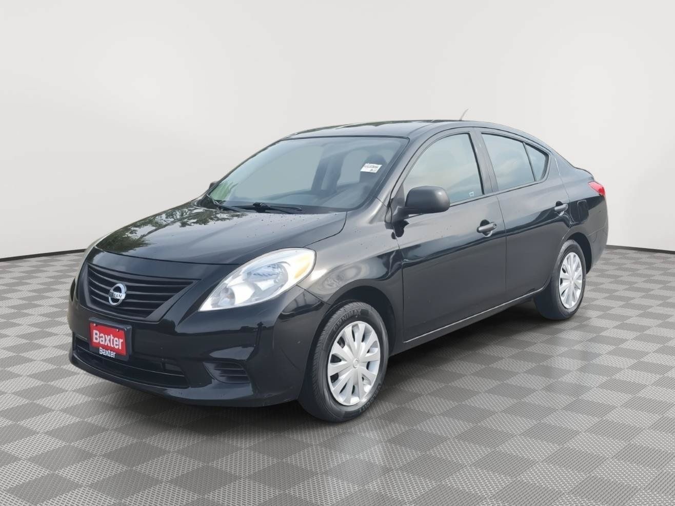 Used 2013 Nissan Versa S FWD image 3