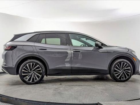 Used 2023 Volkswagen ID.4 Pro S Plus AWD/4WD image 8