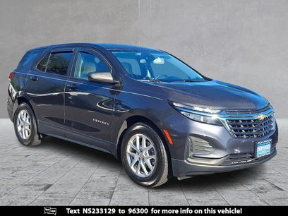 Used 2022 Chevrolet Equinox LS w/ LS Convenience Package