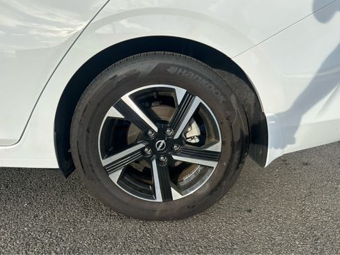 Used 2025 Nissan Sentra SV FWD image 4