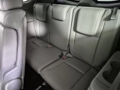 Used 2018 Toyota Highlander XLE AWD/4WD image 29