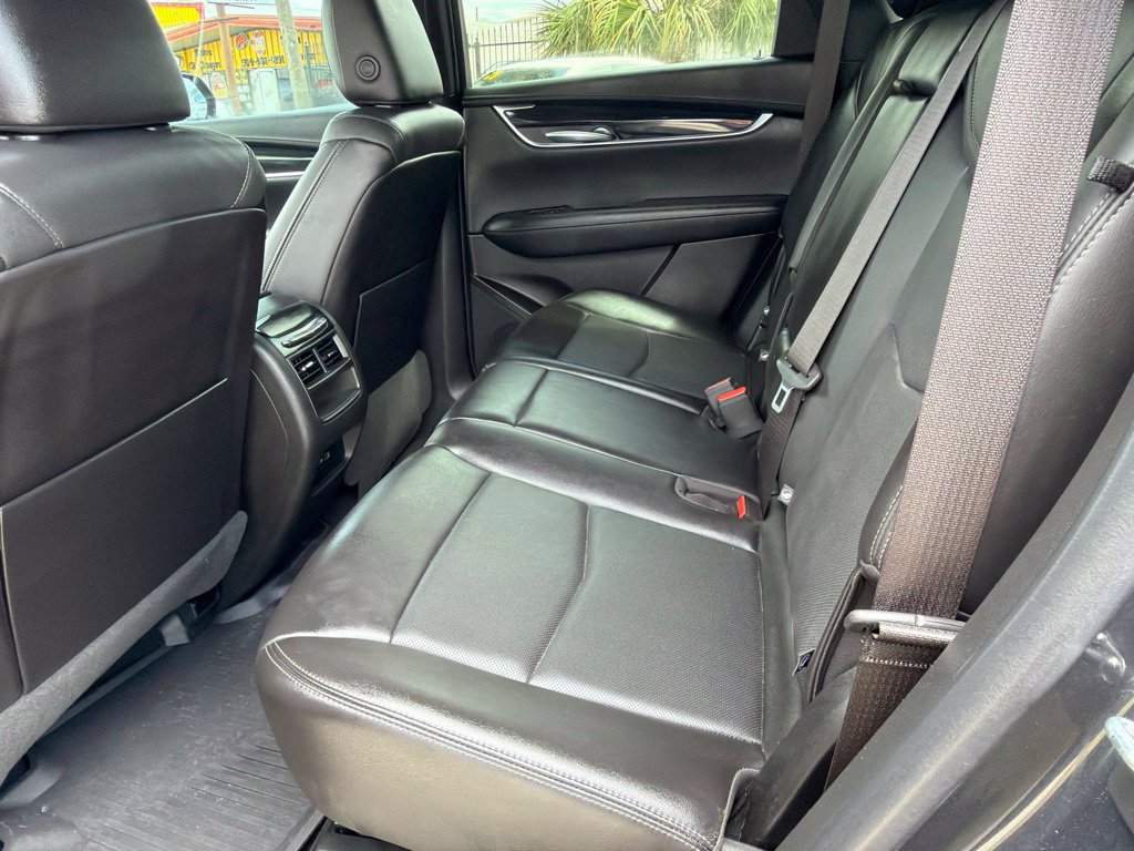 Used 2022 Cadillac XT5 Premium Luxury w/ Technology Package FWD image 12