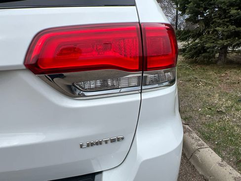 Used 2018 Jeep Grand Cherokee Limited image 6