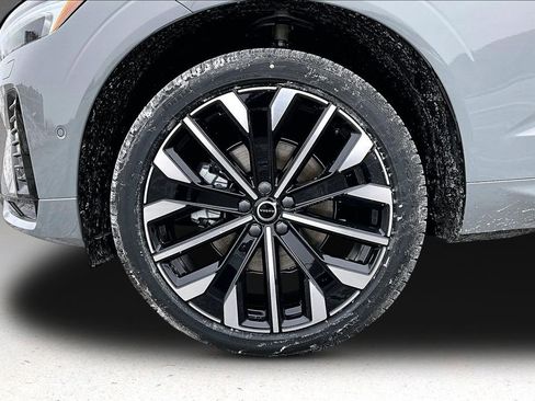 New 2026 Volvo XC60 B5 Ultra w/ Protection Package Premier image 13