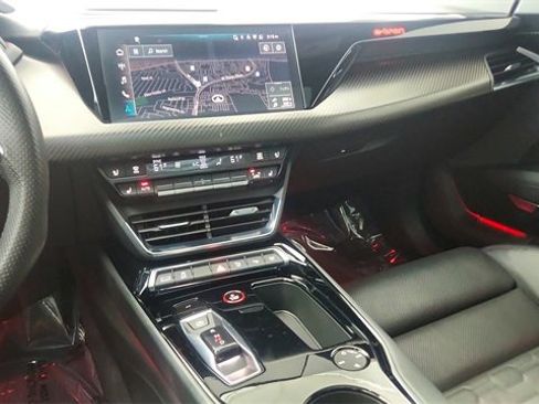 Used 2022 Audi e-tron GT Prestige w/ Prestige Package image 45