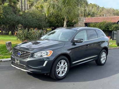 Used 2015 Volvo XC60 T5 Premier w/ Proximity Package