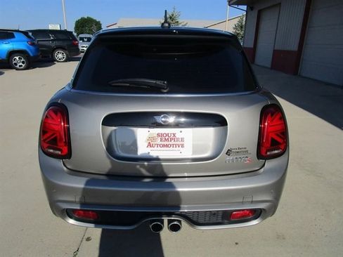 Used 2019 MINI Cooper S w/ Premium Package image 8