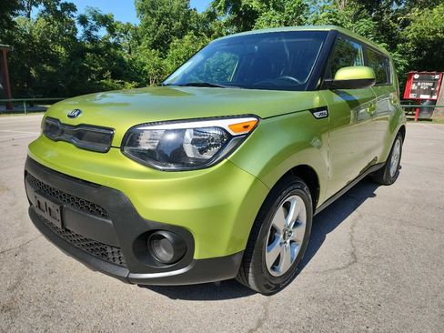 Used 2017 Kia Soul FWD image 3