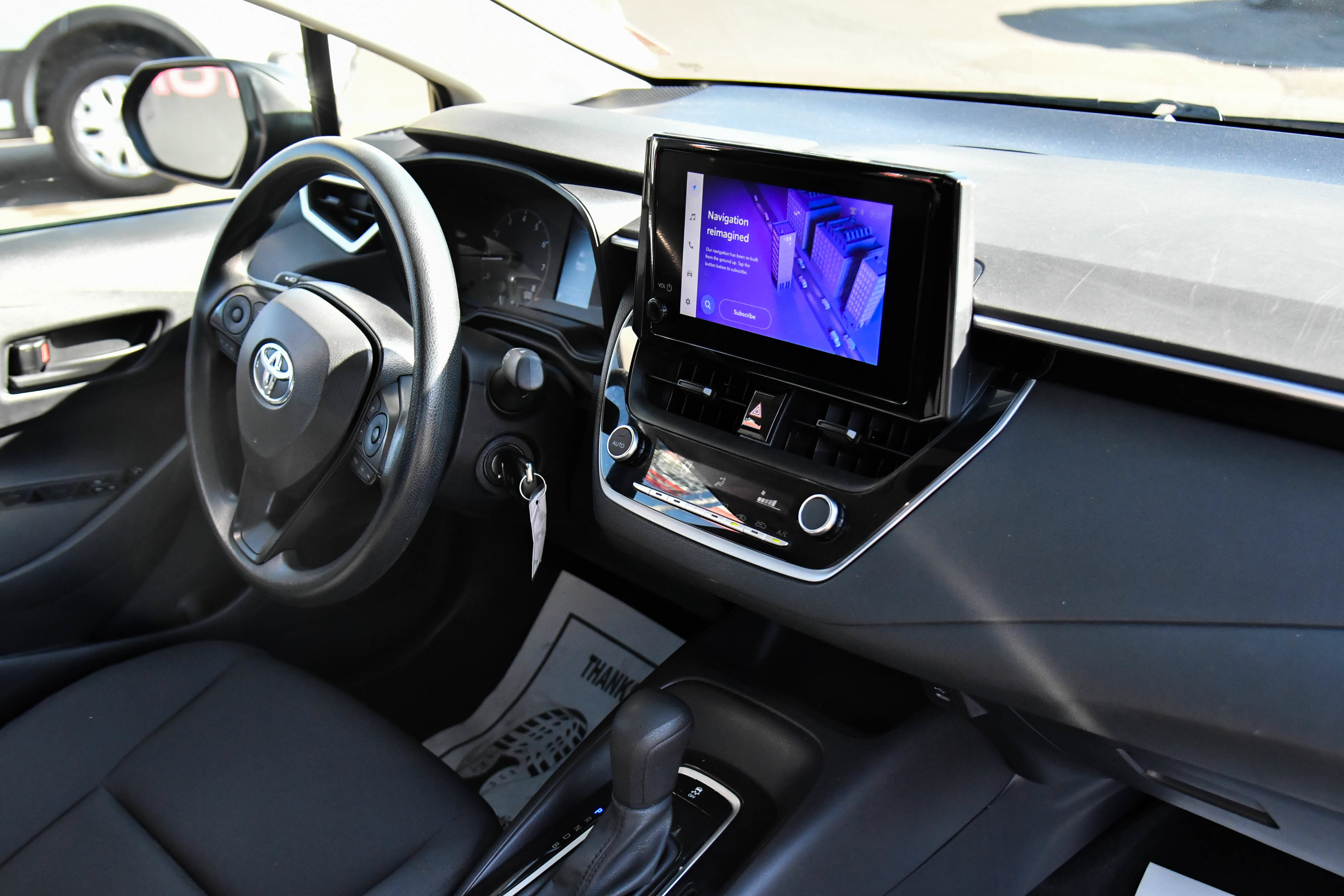 Used 2025 Toyota Corolla LE FWD image 41