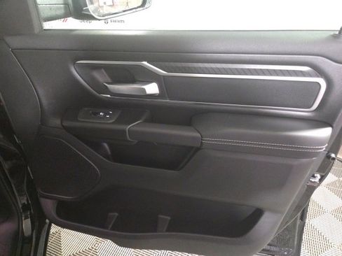 New 2026 RAM 1500 4x4 Crew Cab image 19