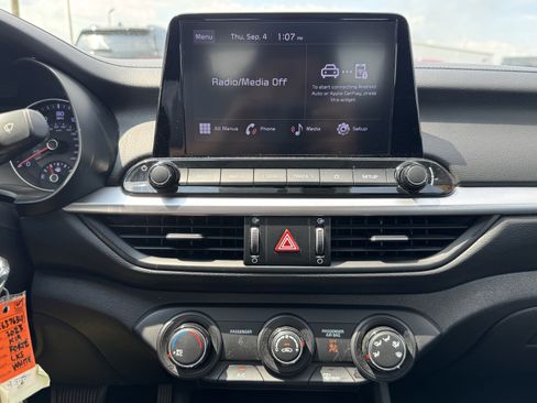 Used 2023 Kia Forte LXS image 12