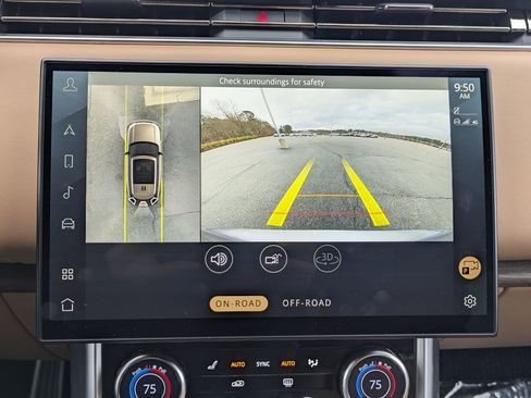 Used 2023 Land Rover Range Rover SE image 15