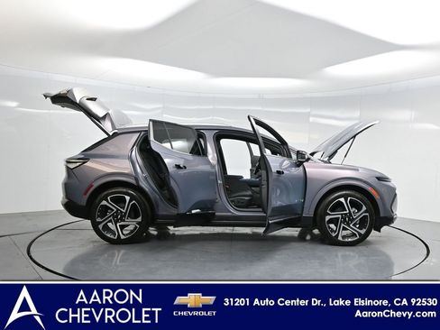 New 2026 Chevrolet Equinox EV LT image 3