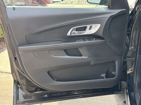 Used 2017 Chevrolet Equinox LT w/ Convenience Package AWD/4WD image 14