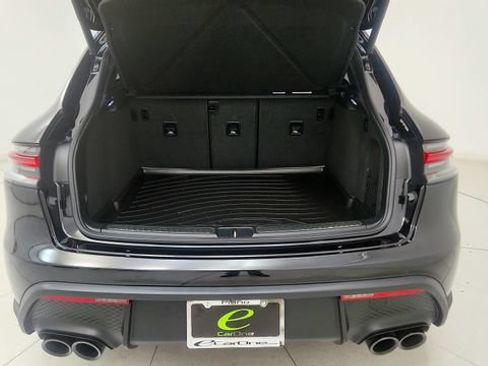 Used 2024 Porsche Macan S AWD/4WD image 29