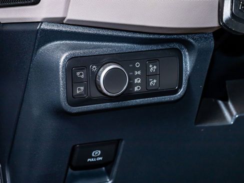 Used 2022 Ford Bronco Wildtrak image 18