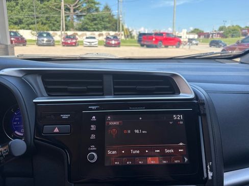 Used 2018 Honda Fit Sport image 23