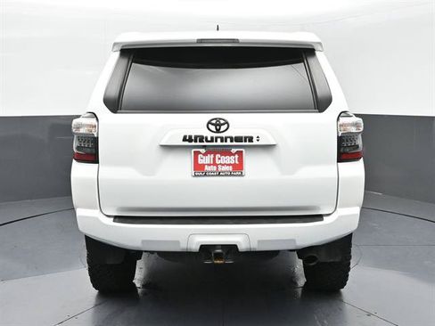 Certified 2024 Toyota 4Runner SR5 Premium w/ Moonroof Package AWD/4WD image 23