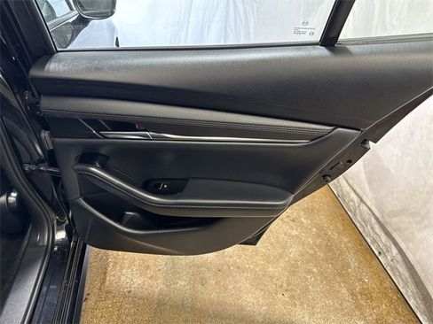 Used 2025 MAZDA MAZDA3 s image 24