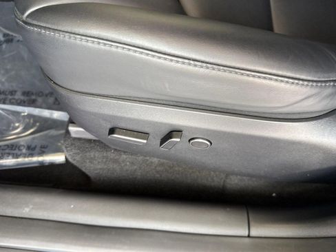 Used 2023 Tesla Model Y Long Range image 13