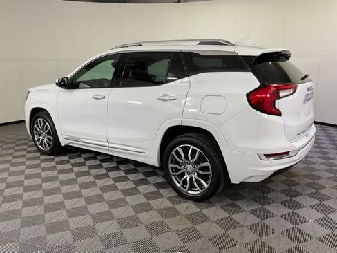 Used 2023 GMC Terrain Denali w/ LPO, Floor Liner Package AWD/4WD image 4