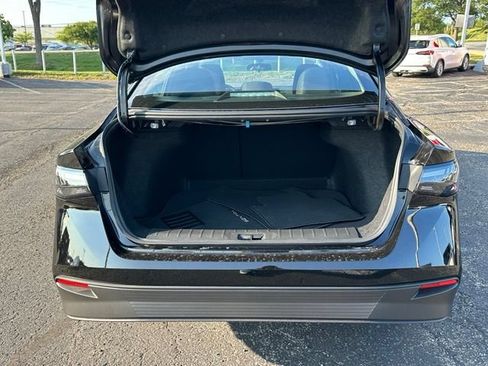Used 2026 Nissan Sentra SV w/ Floor Mat Package FWD image 15