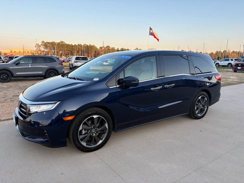 Certified 2024 Honda Odyssey Elite image 4