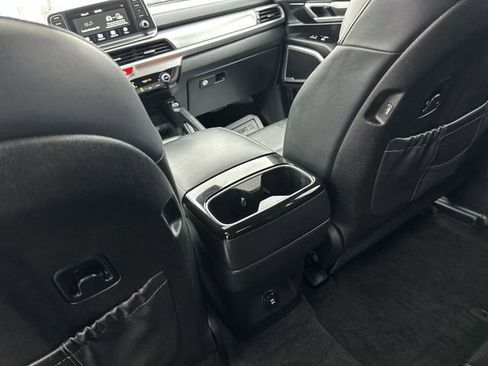 Used 2021 Kia Telluride S AWD/4WD image 24