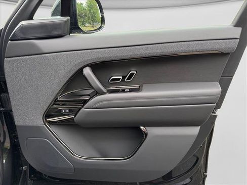 New 2026 Land Rover Range Rover Sport SE AWD/4WD image 24